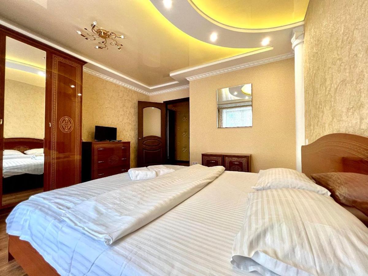 Apartpoltava Двокімнатні Апартаменти, До 6 Спальних Місць, Кутова Ванна, Корпусний Парк, Документи Для Відрядження מראה חיצוני תמונה